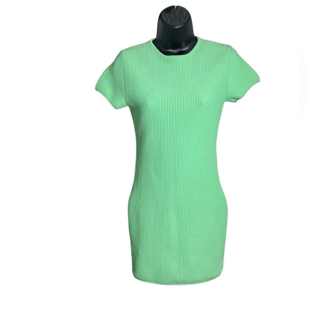 Cozi Green ribbed short-sleeve bodycon mini dress Size Medium